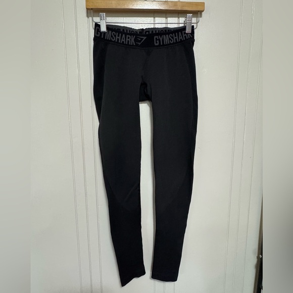 GUC Gym shark leggings,black - Picture 1 of 9